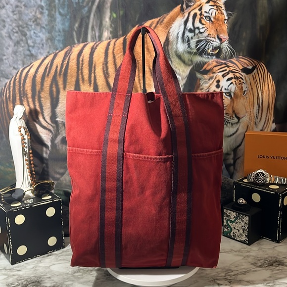 HERMES Fourre Tout Red Canvas Tote / Shopping Bag. In GUC - Picture 1 of 14